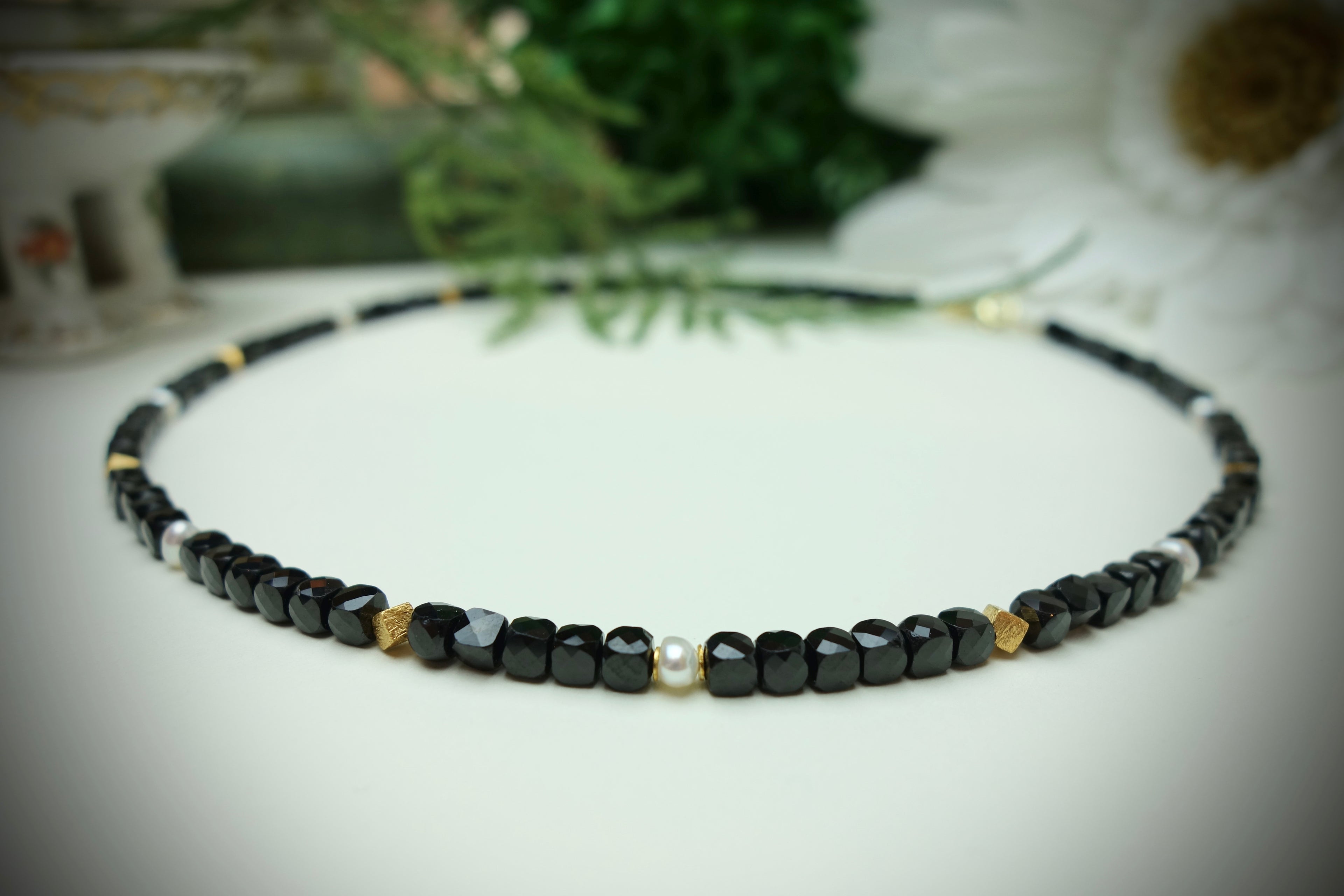 Collier „NOIR LUMIÈRE“