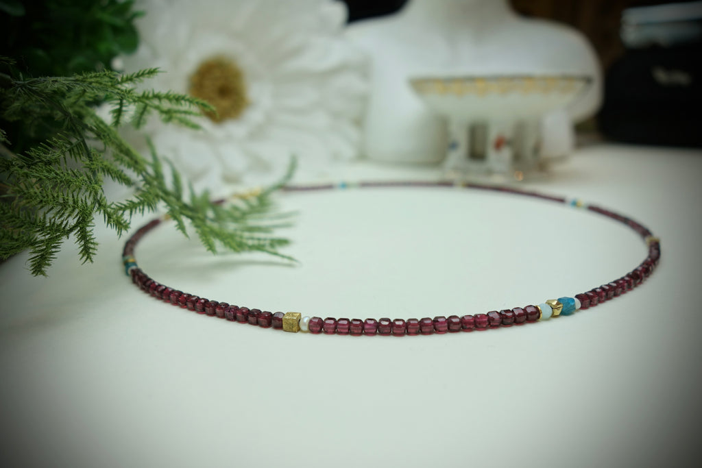 Collier „VELORA“