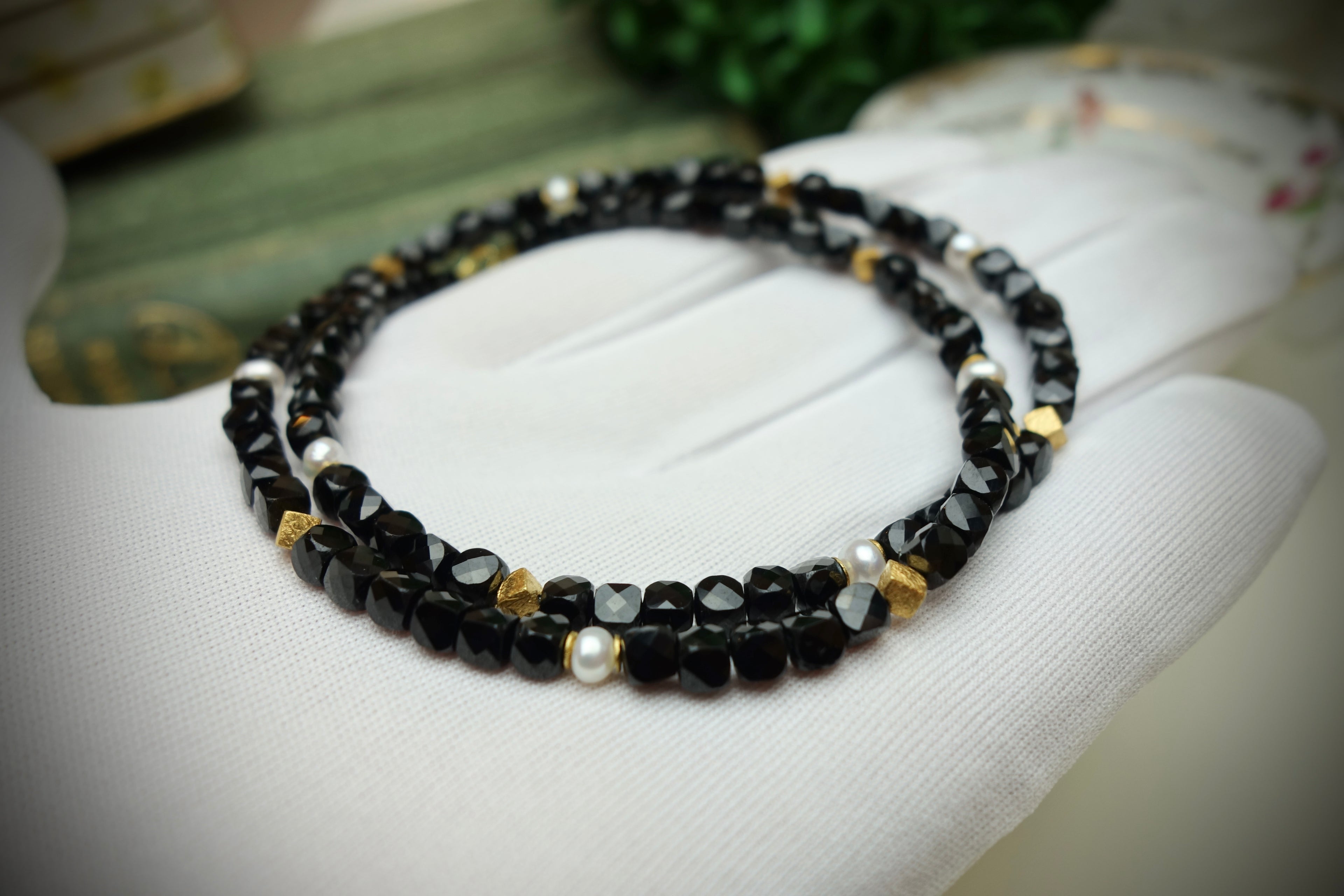 Collier „NOIR LUMIÈRE“