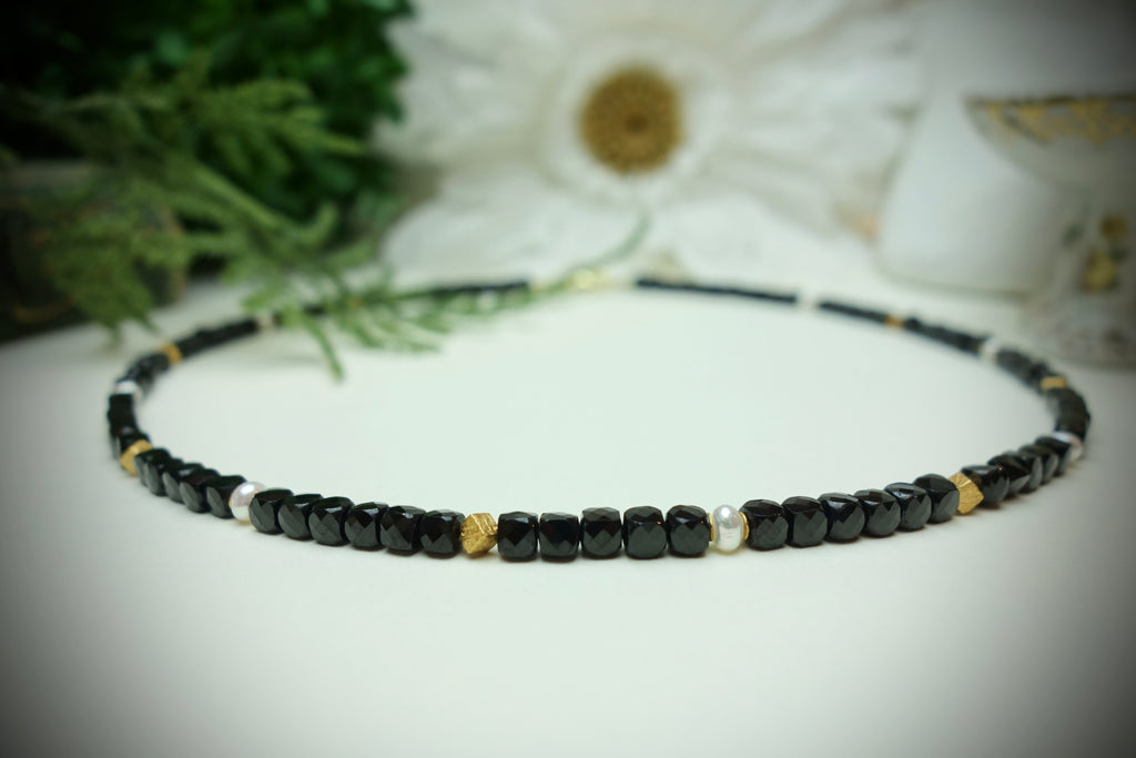 Collier „NOIR LUMIÈRE“